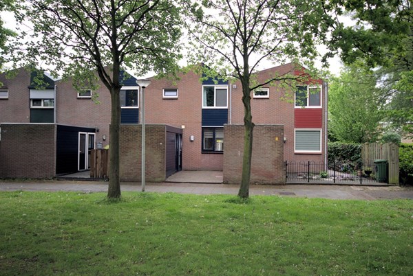 de Wijngaard 15, Rozenburg